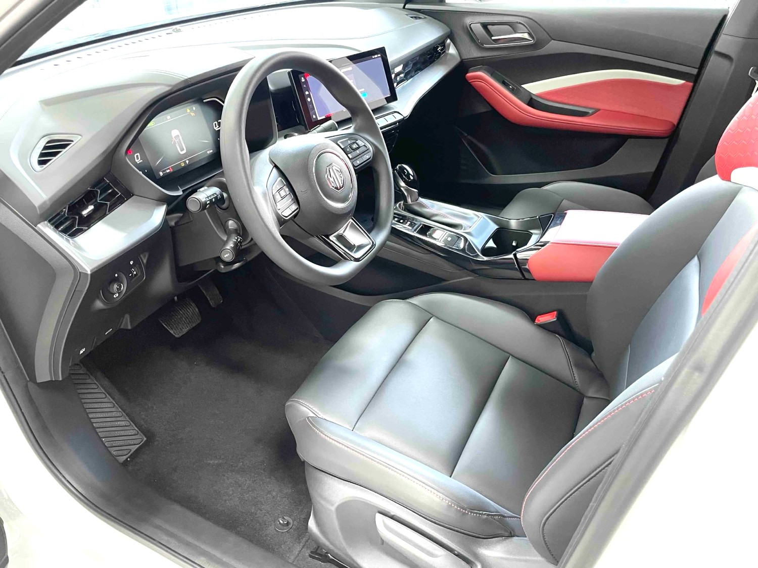 MY2025 2024 MG 2023 MG5 1.5 CVT Luxury Chinese Car Export