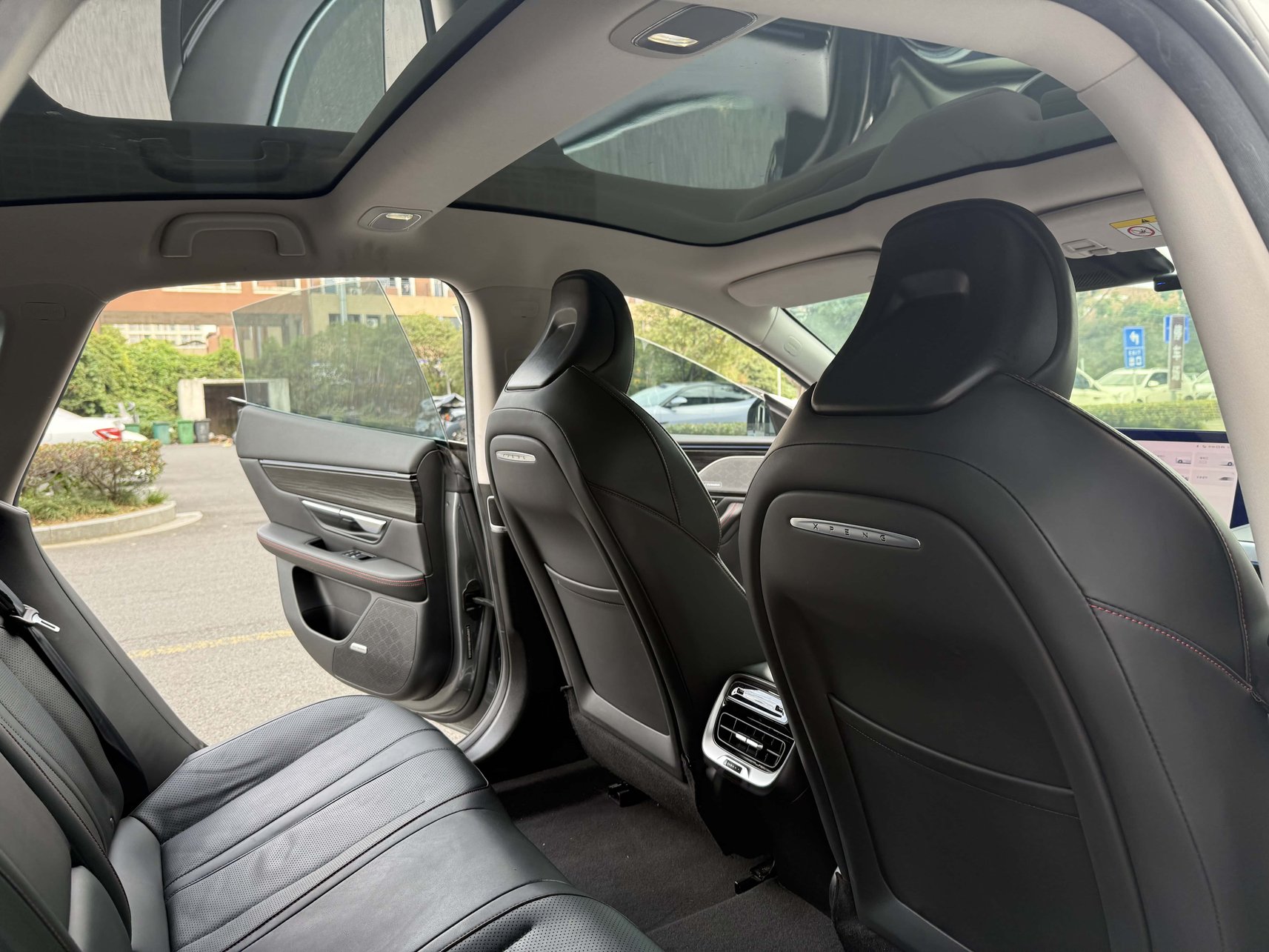 MY2025 Xpeng P7 China 2021 Premium EV