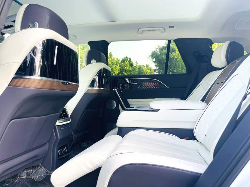 MY2025 Hongqi 2023 E-HS9 Electric Chinese Car for Export