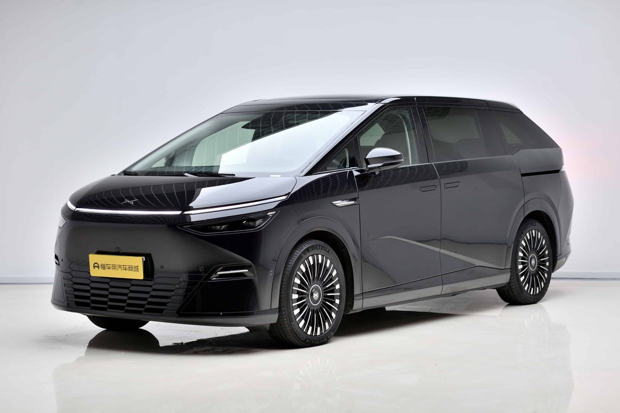 MY2025 Xpeng X9 China 2025 Premium EV