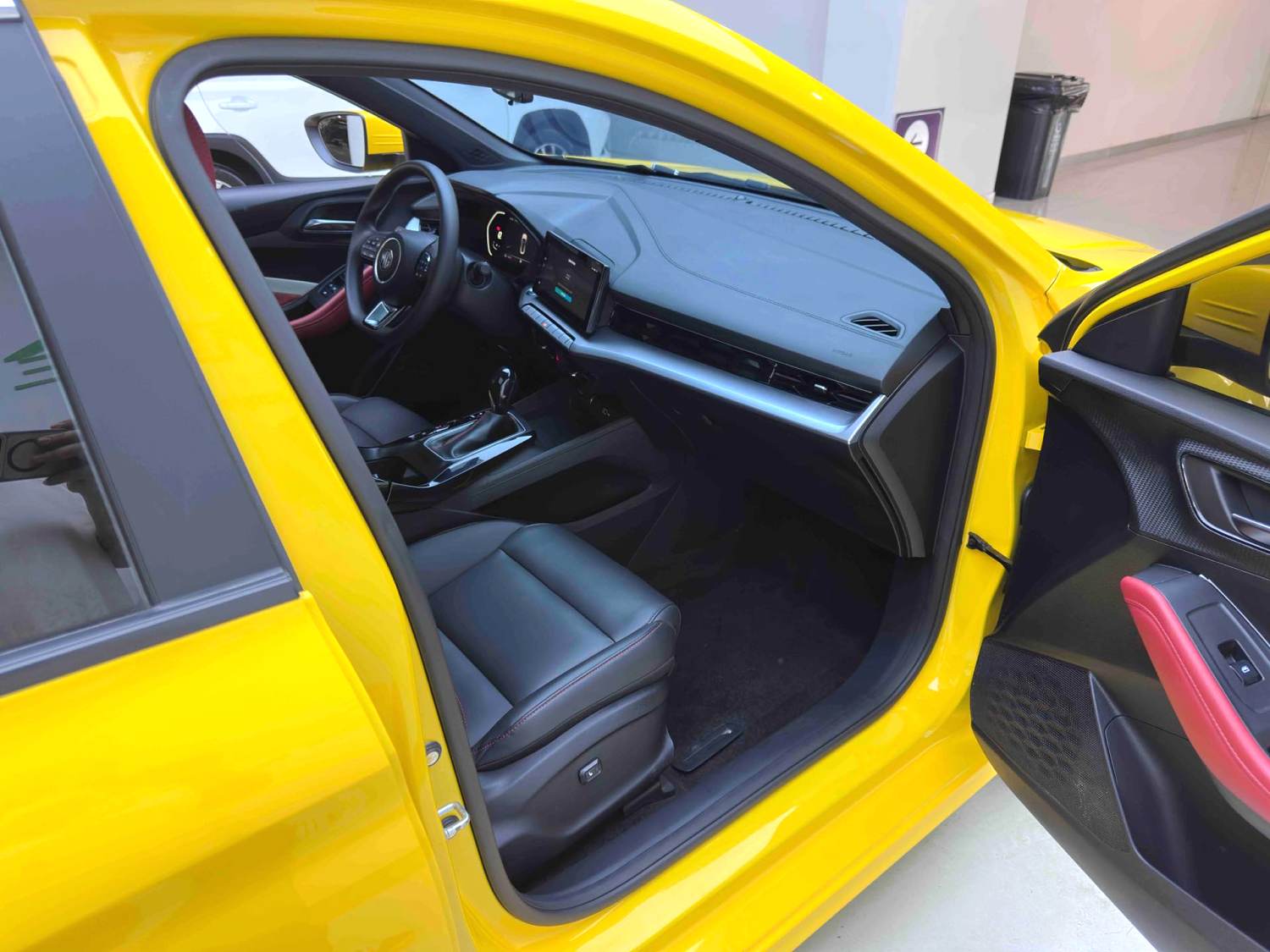 MY2025 2023 MG5 1.5 CVT Youth Luxury Chinese Car for Sale