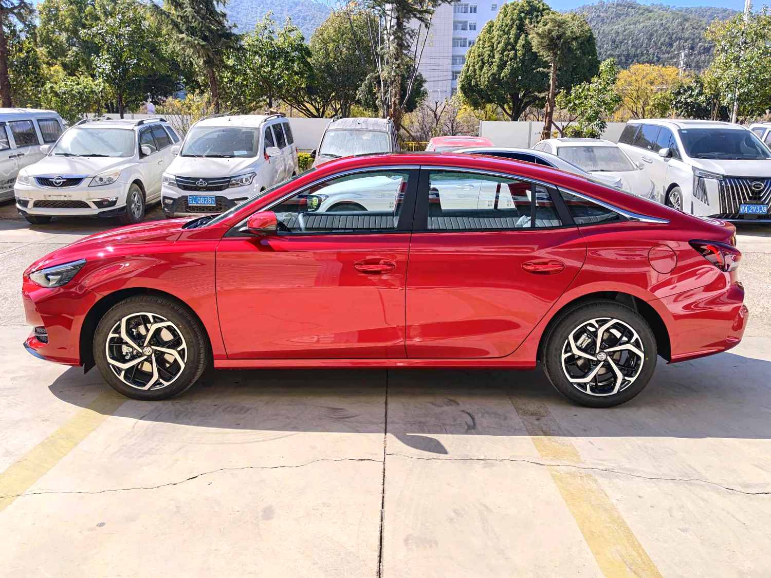 MY2025 2026 MG5 1.5TGI 300TGI Chinese Car for Sale