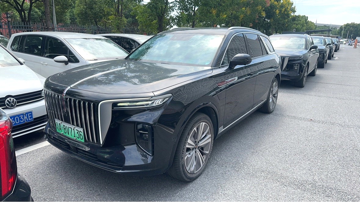 MY2025 Hongqi 2023 E-HS9 Flag Enjoy 6-seater Chinese Car