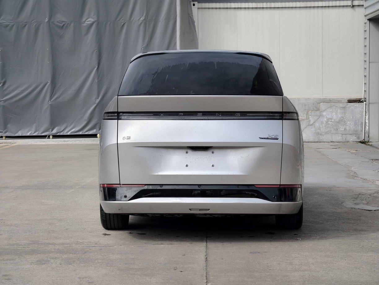 MY2025 XPeng X9 China 2024 Electric MPV