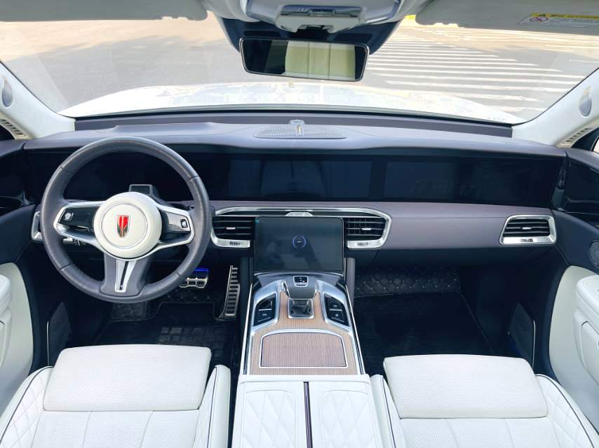 MY2025 Hongqi 2023 E-HS9 Electric Chinese Car for Export