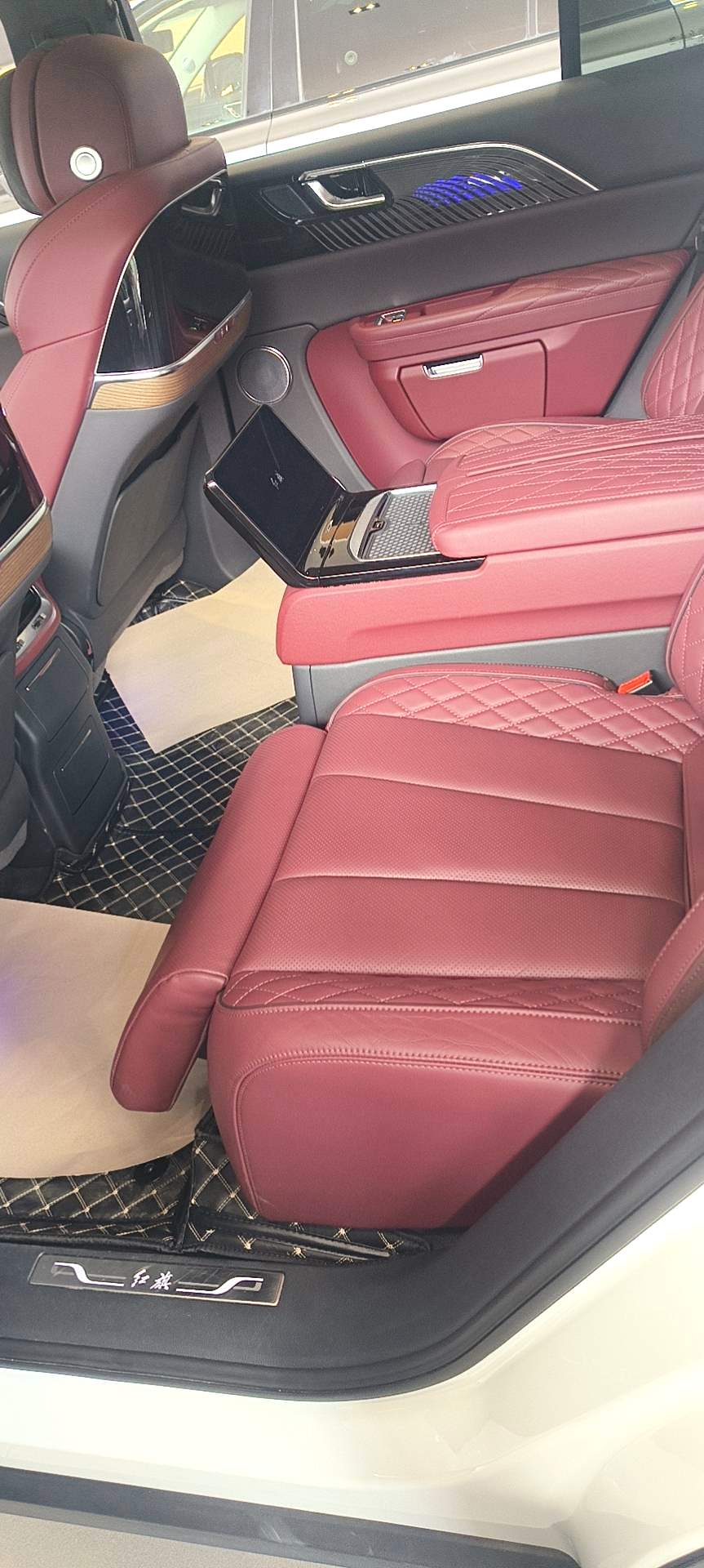 MY2025 2023 Hongqi E-HS9 660km Flagleader Edition Chinese Car