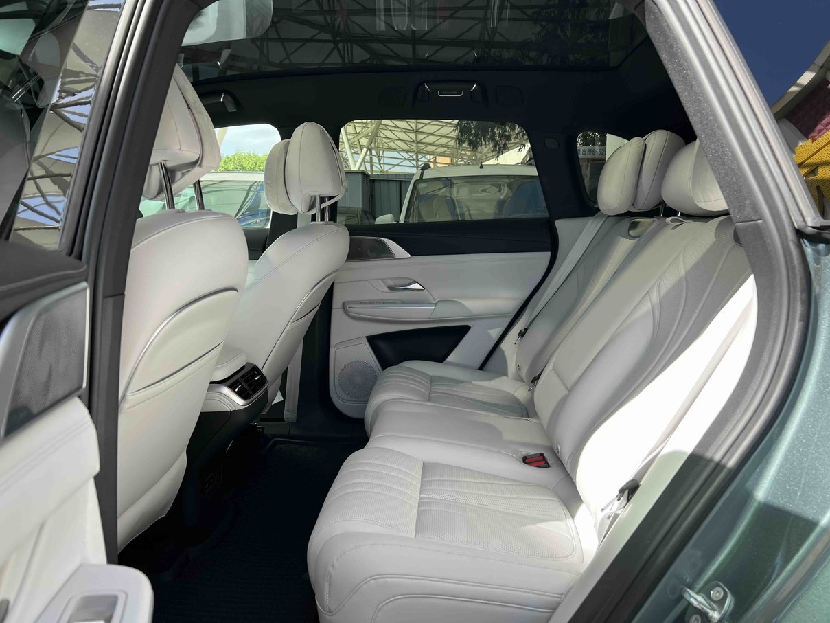 MY2025 Xpeng G9 China 2023 Premium EV SUV